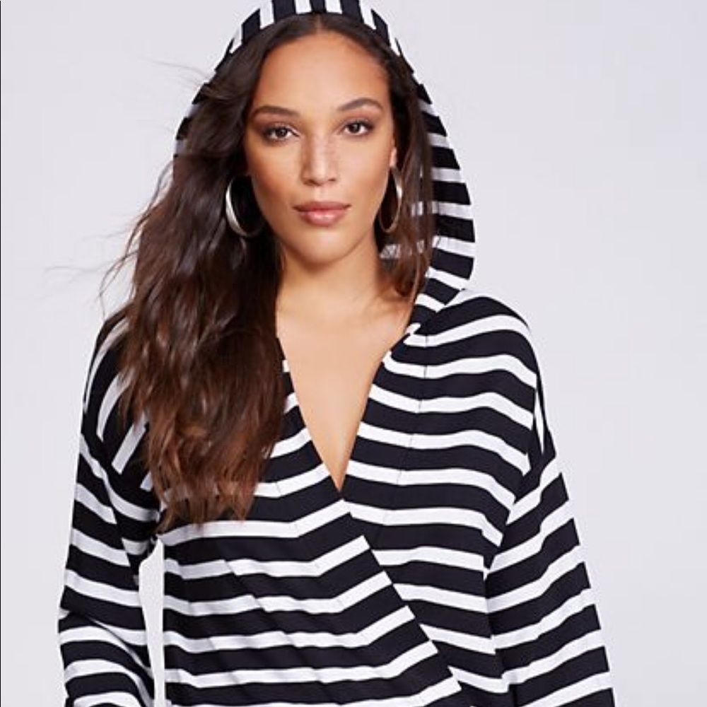 Hooded sweater black and white stripe plus size